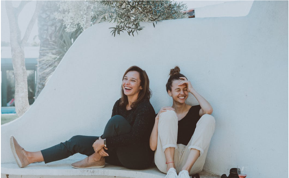 35 Positive Words To Describe Your Best Female Friend