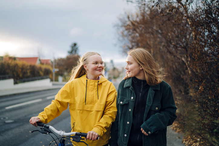 50 One-Word Compliments for Your Girl Best Friend
